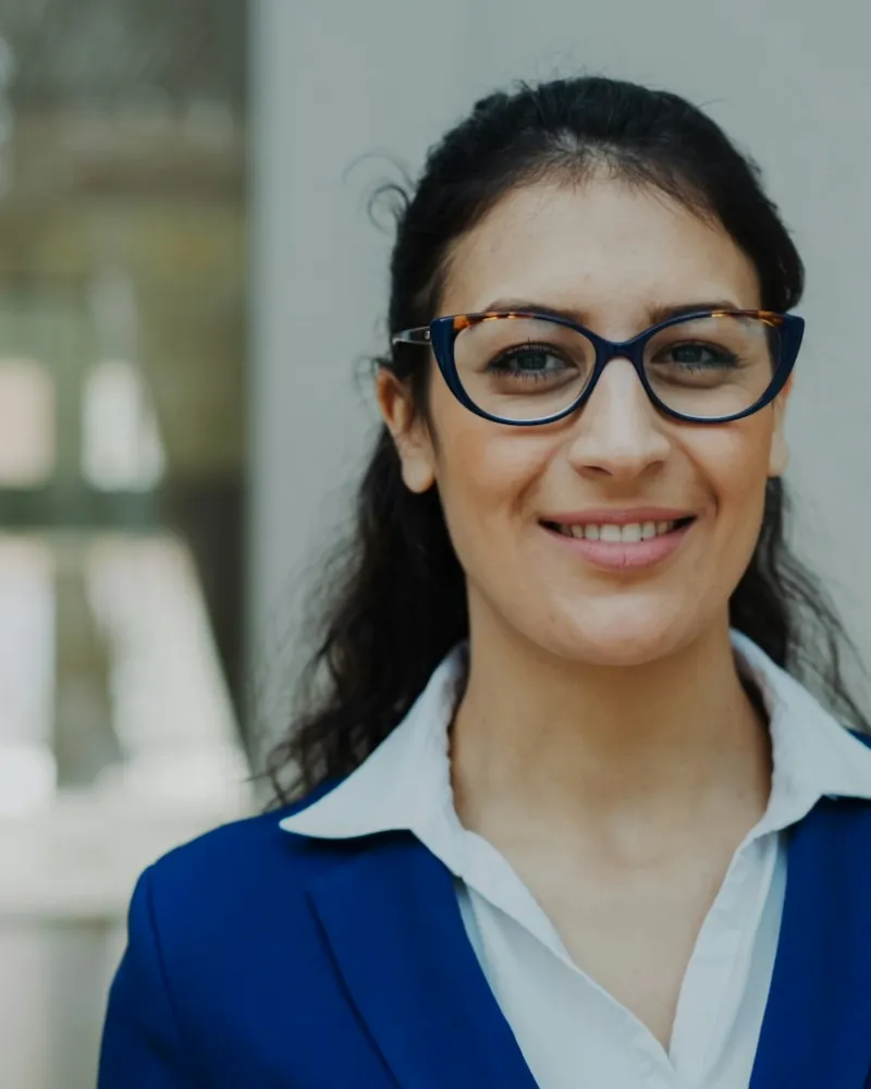 Sample Managing Director